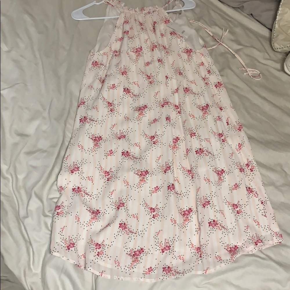 Super cute women’s loft dress